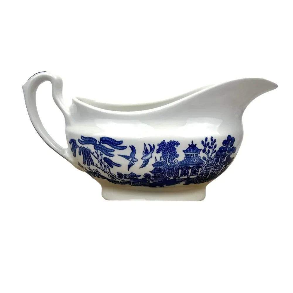Churchill Blue Willow Gravy Sauce Boat Staffordshire England